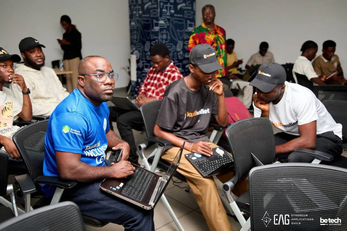 BeTechConnected mentors and learners during a technology session